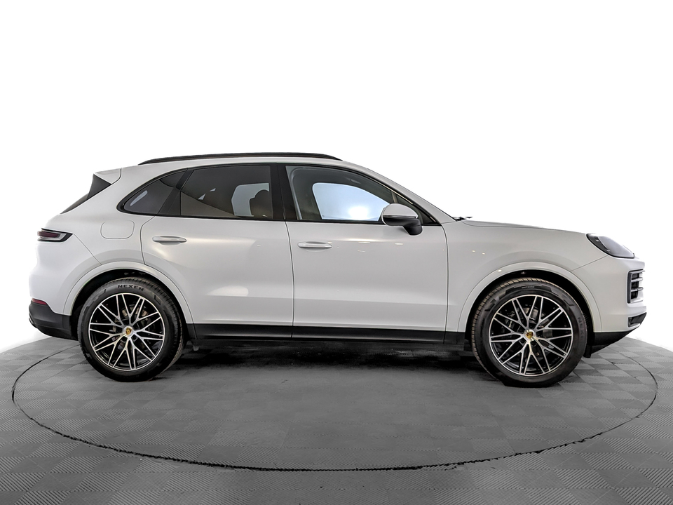 Porsche Cayenne 2024 27 718км фото №5