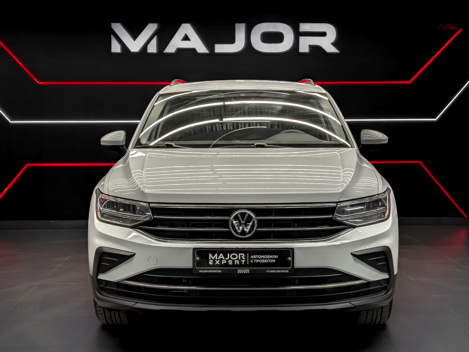 Volkswagen Tiguan 2021 87 181км фото №2