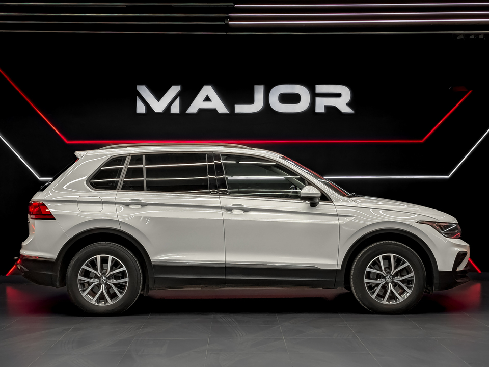 Volkswagen Tiguan 2021 87 181км фото №4