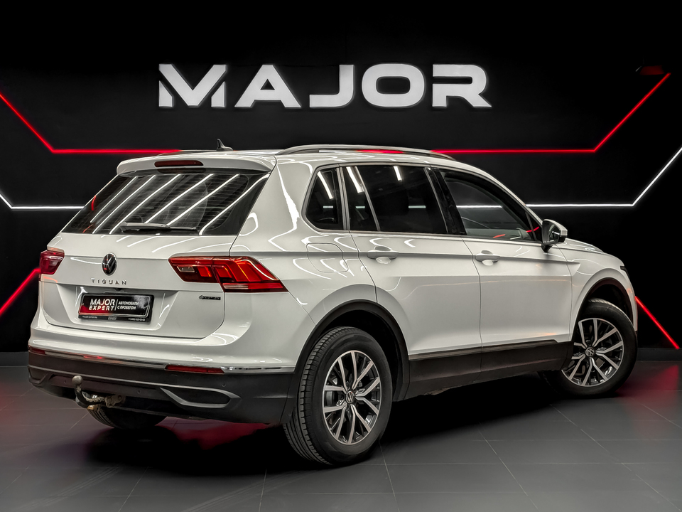 Volkswagen Tiguan 2021 87 181км фото №5