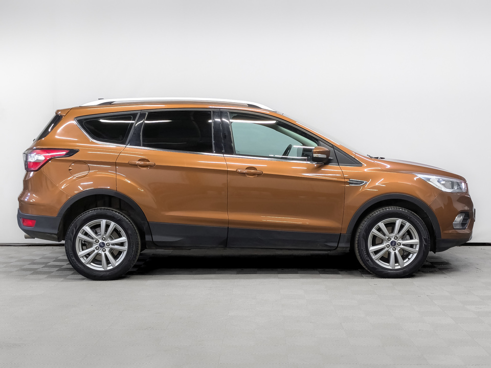 Ford Kuga 2018 69 597км фото №4