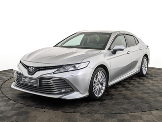 Toyota Camry VIII